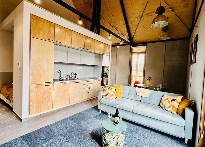 Zengő 9 Kadarka Apartman, *